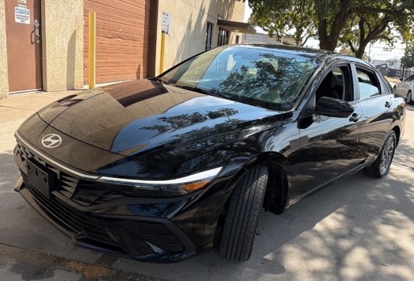 2025 Hyundai Elantra Blue HEV black front left corner VIN KMHLM4DJ8SU173476 for sale Dallas TX